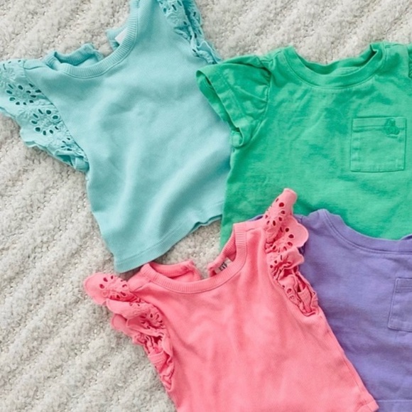 GAP Other - Baby Gap - (2) Girls 12 months Summer Shirts